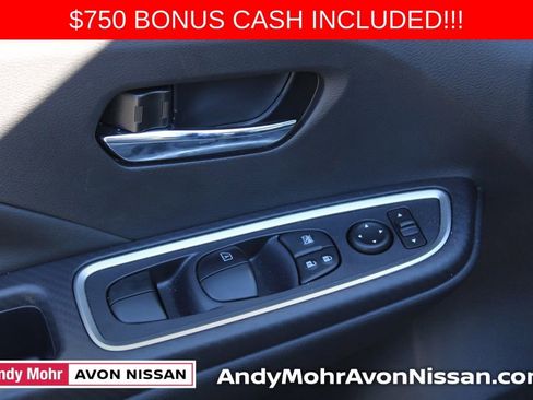 New 2025 Nissan Versa SR w/ Trunk Package image 11