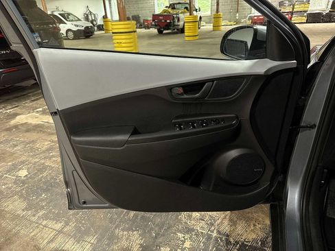 Used 2019 Hyundai Kona SEL w/ SEL Tech Package 02 image 31