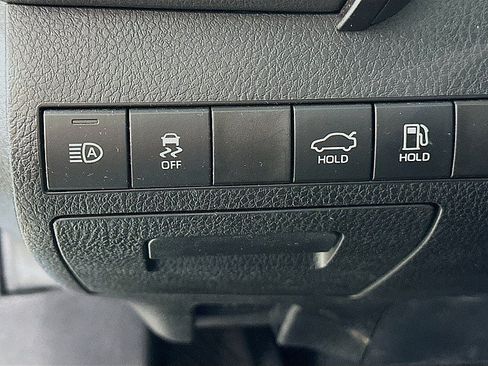 Used 2020 Toyota Camry XSE FWD image 10