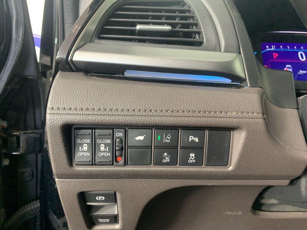 Used 2020 Honda Odyssey Elite image 14