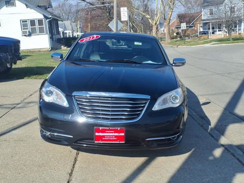Used 2013 Chrysler 200 Limited w/ Sun/Sound Group FWD image 21