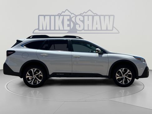 Used 2022 Subaru Outback Limited AWD/4WD image 6