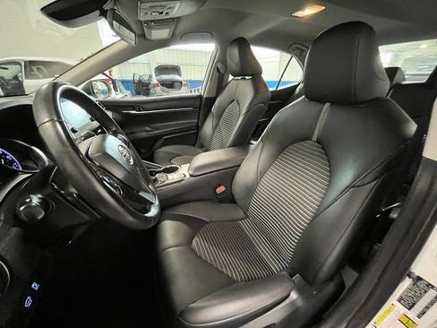 Used 2023 Toyota Camry SE FWD image 21