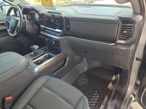 Certified 2025 Chevrolet Silverado 1500 LT w/ Z71 Off-Road Package AWD/4WD image 23