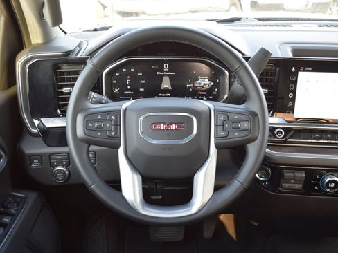 Used 2026 GMC Sierra 1500 SLT AWD/4WD image 7
