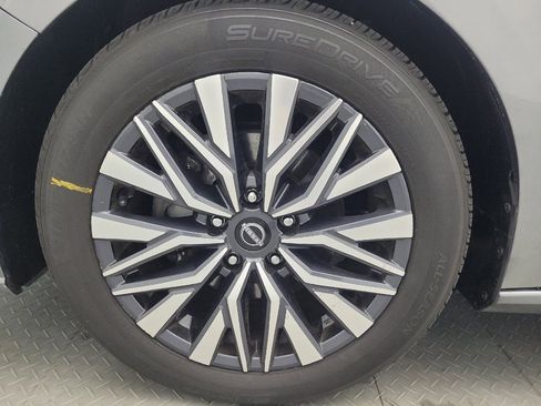 Used 2023 Nissan Altima 2.5 SV FWD image 31