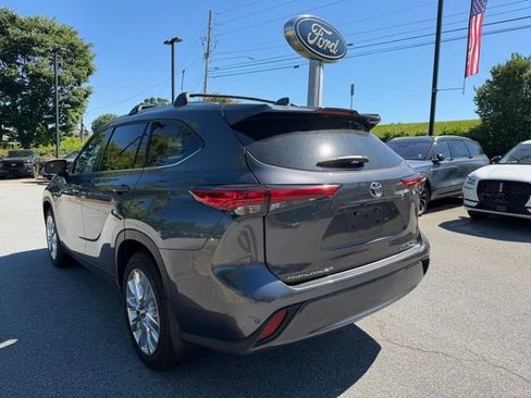 Used 2020 Toyota Highlander Limited AWD/4WD image 3