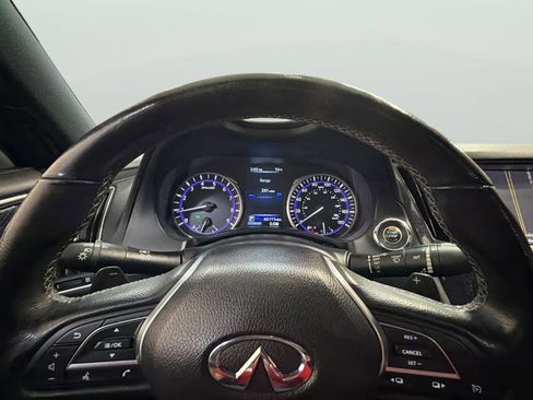 Used 2017 INFINITI Q60 Red Sport 400 image 30