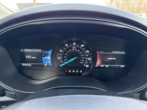 Used 2018 Ford Fusion SE w/ Fusion SE Technology Package image 3