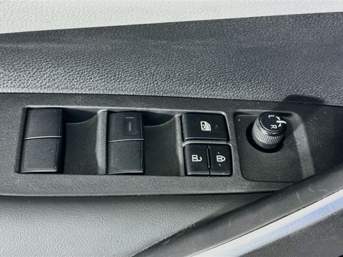 Used 2024 Toyota Corolla SE FWD image 24