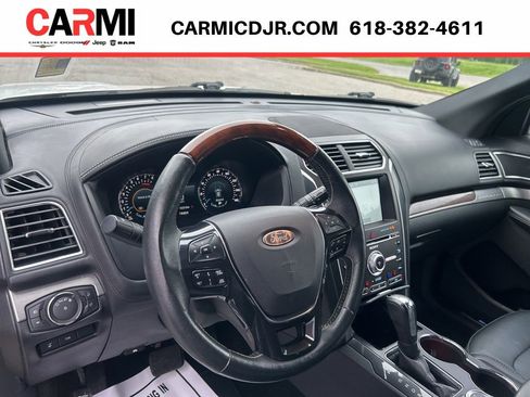 Used 2018 Ford Explorer Platinum AWD/4WD image 14