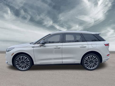 Used 2021 Lincoln Corsair Reserve w/ Equipment Group 201A image 2