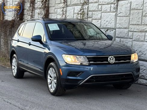 Used 2018 Volkswagen Tiguan SE image 3