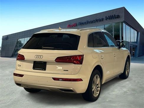 Used 2020 Audi Q5 2.0T Premium w/ Convenience Package image 5