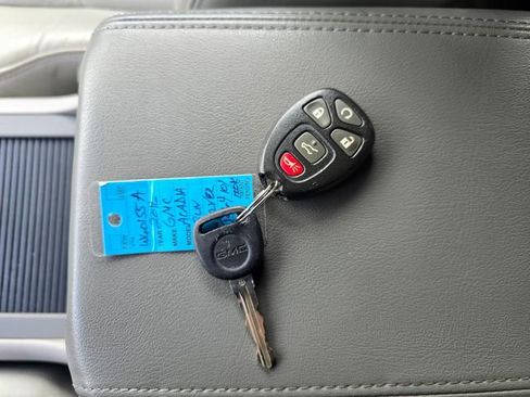 Used 2016 GMC Acadia SLT image 30