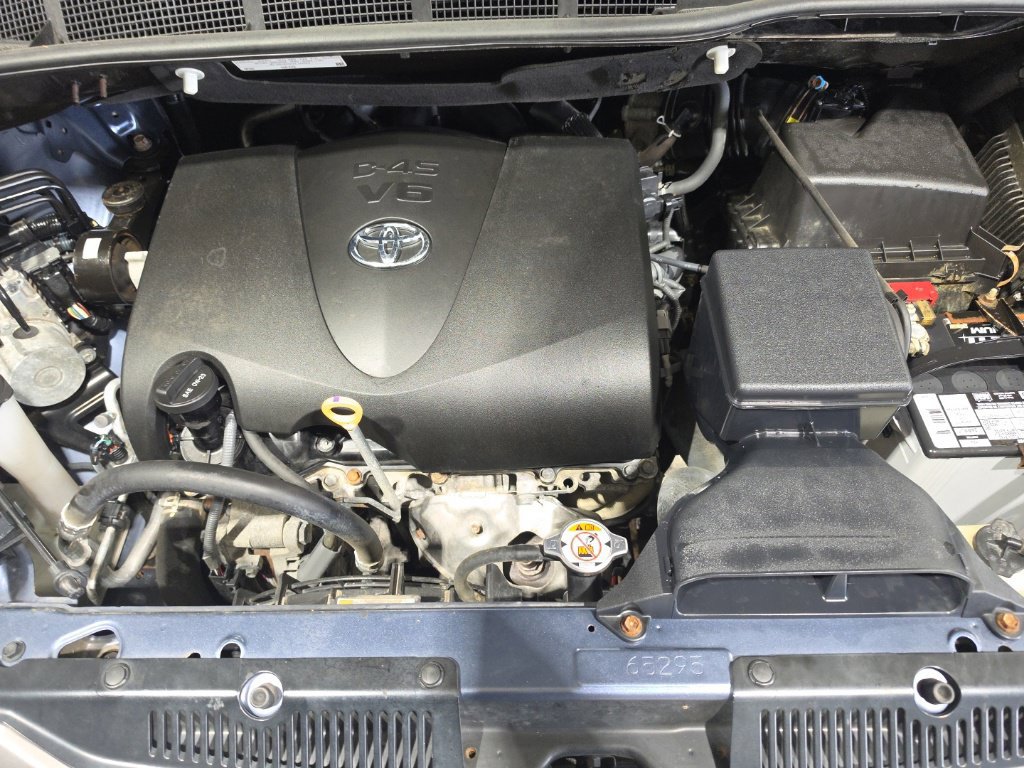 Used 2017 Toyota Sienna XLE FWD image 19