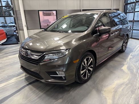 Used 2019 Honda Odyssey Elite image 4