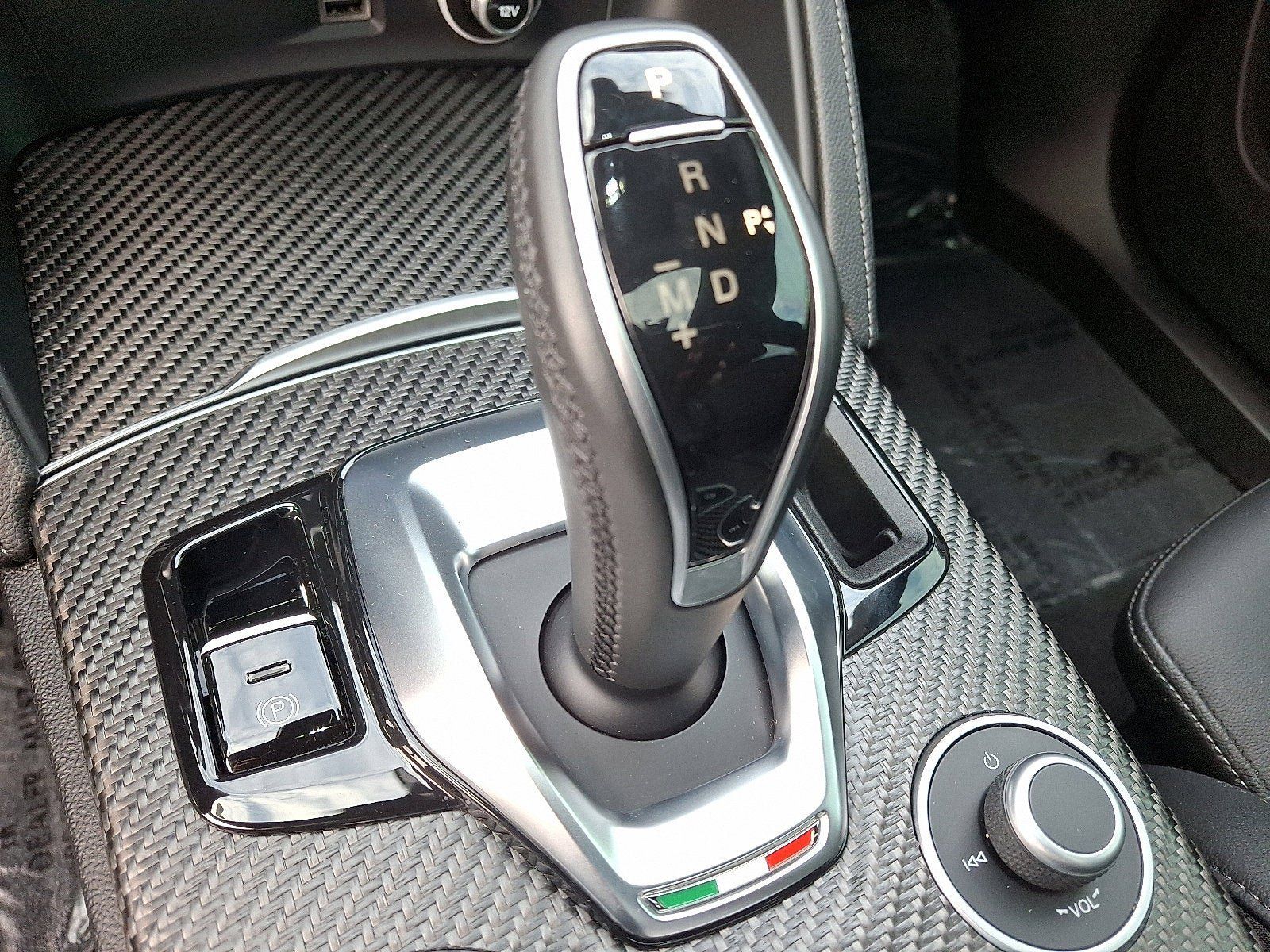 Used 2024 Alfa Romeo Stelvio Quadrifoglio AWD/4WD image 15