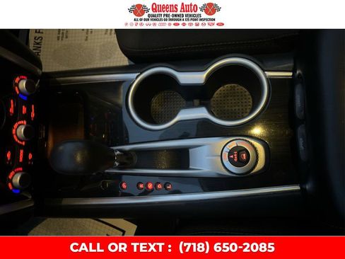 Used 2019 Nissan Pathfinder S image 16