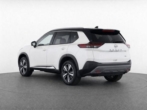 Used 2022 Nissan Rogue SL w/ SL Premium Package FWD image 3