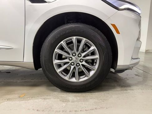 Certified 2023 Buick Enclave Essence image 30