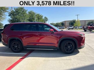 Used 2025 Toyota Grand Highlander FWD video 2