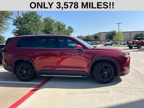 Used 2025 Toyota Grand Highlander FWD image 2