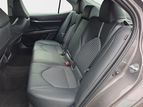 Used 2024 Toyota Camry SE FWD image 11