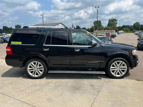 Used 2016 Ford Expedition Platinum AWD/4WD image 4