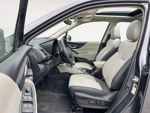 Used 2024 Subaru Forester Premium image 9