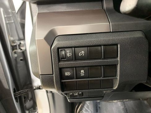 Used 2024 Toyota Tacoma SR5 AWD/4WD image 17