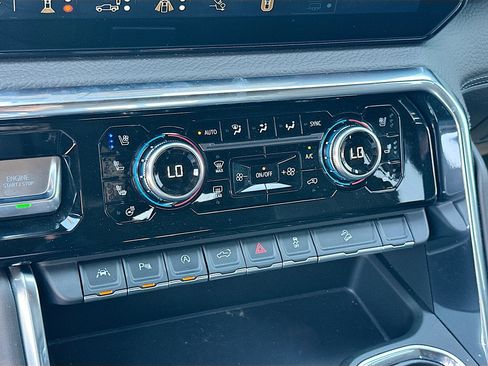 Used 2025 GMC Sierra 1500 Denali image 16