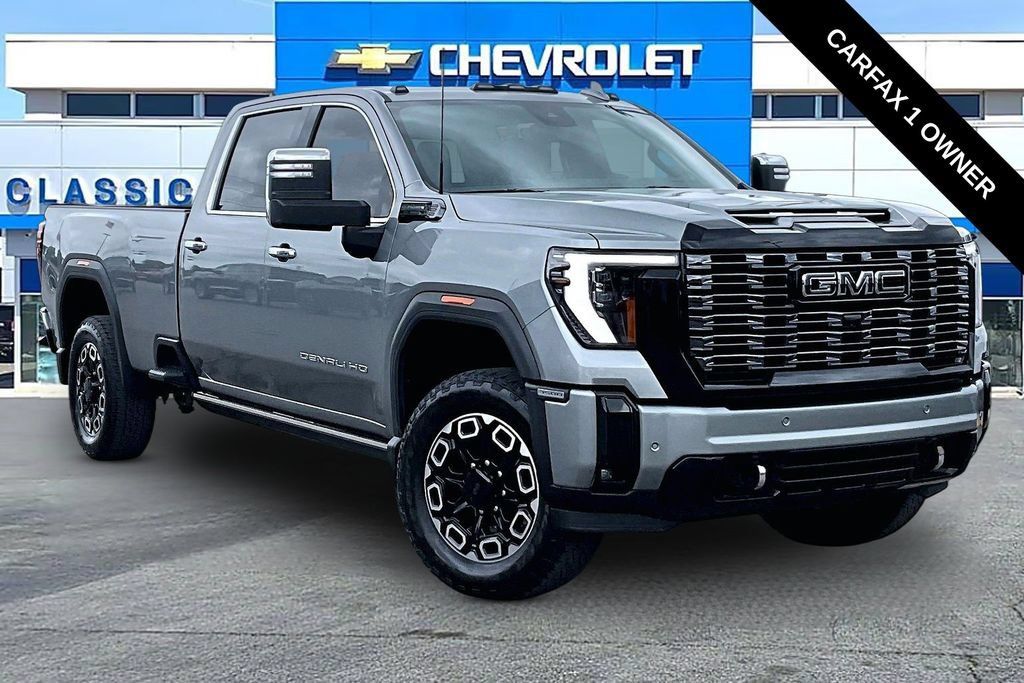Used 2025 GMC Sierra 3500 Denali Ultimate AWD/4WD image 1