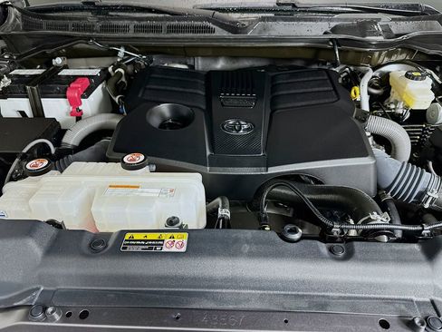 Used 2024 Toyota Tundra SR5 w/ SR5 Premium Package RWD image 30