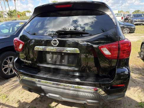 Used 2018 Nissan Pathfinder S FWD image 8