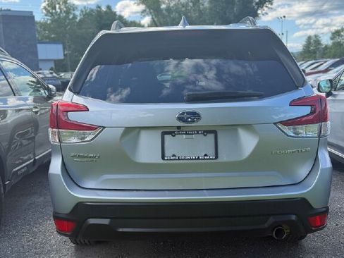 Used 2020 Subaru Forester Limited image 5