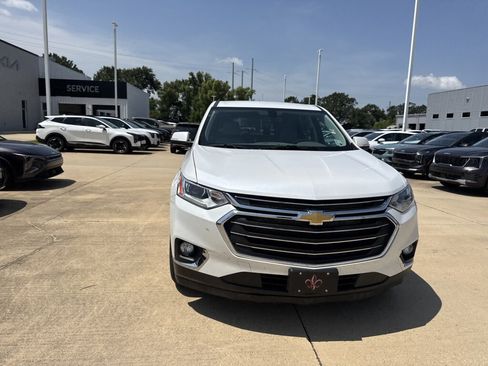 Used 2021 Chevrolet Traverse LT FWD image 7