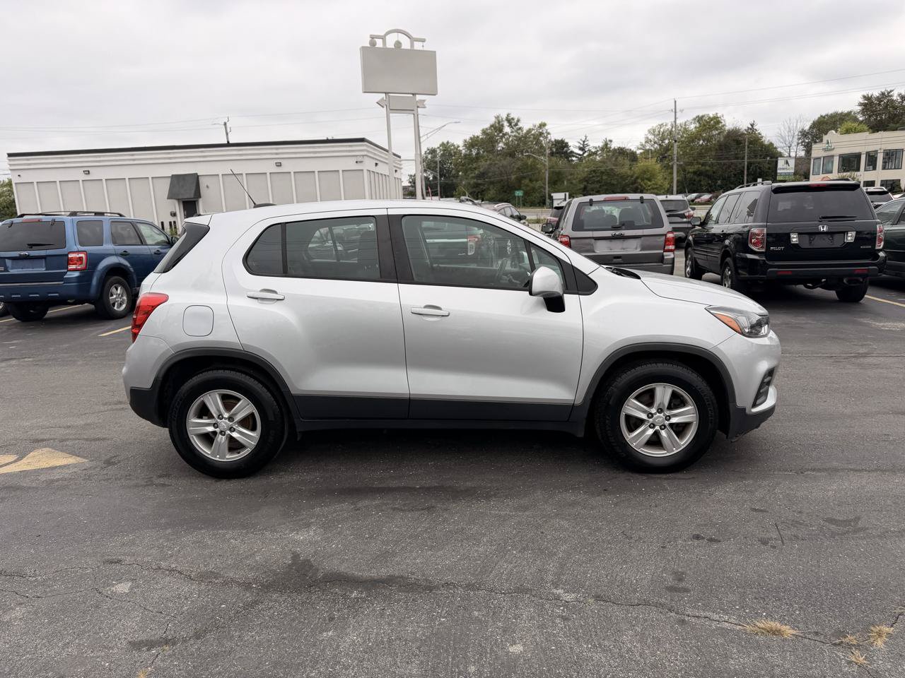 Used 2019 Chevrolet Trax LS FWD image 8