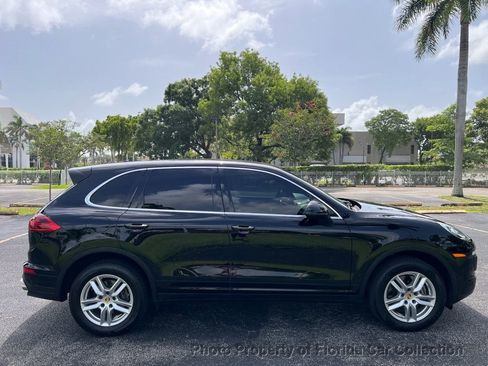 Used 2016 Porsche Cayenne image 6