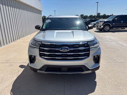 Used 2025 Ford Explorer Active w/ Active Comfort Package