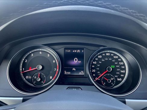 Used 2021 Volkswagen Atlas SE w/ Panoramic Sunroof Package image 23