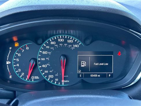 Used 2021 Chevrolet Trax LT w/ Premium Seat Package AWD/4WD image 28