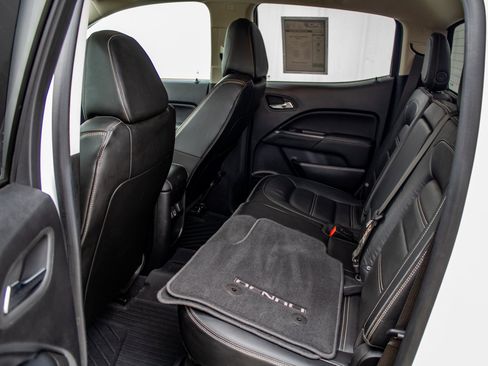 Used 2020 GMC Canyon Denali image 25