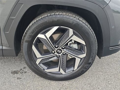 Used 2024 Hyundai Tucson Limited AWD/4WD image 3