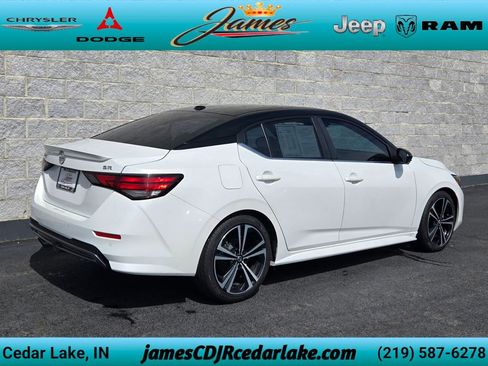 Used 2023 Nissan Sentra SR w/ SR Premium Package FWD image 5