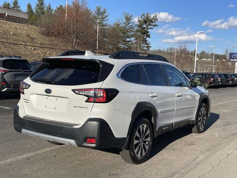 Certified 2023 Subaru Outback Limited image 5