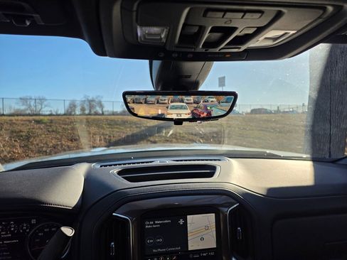 Used 2020 Chevrolet Silverado 1500 High Country w/ Technology Package image 16