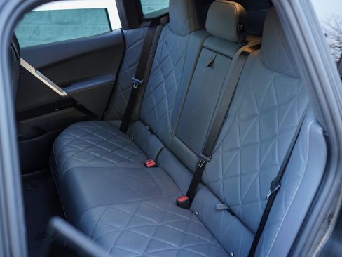 Used 2024 BMW iX xDrive50 w/ Premium Package image 23