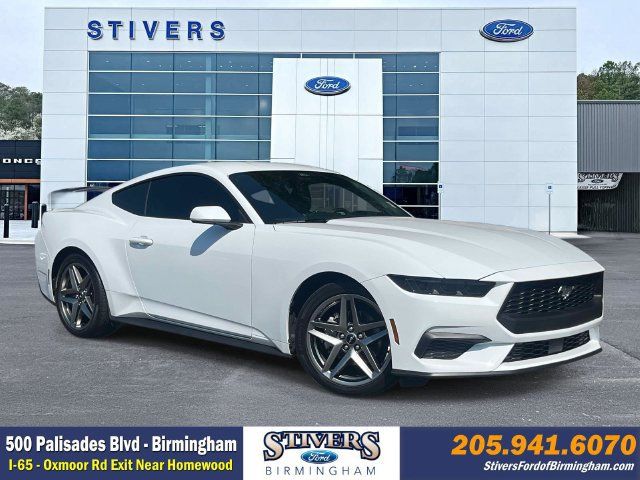 Certified 2025 Ford Mustang Coupe RWD image 1