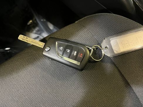 Used 2025 Toyota Corolla LE image 22